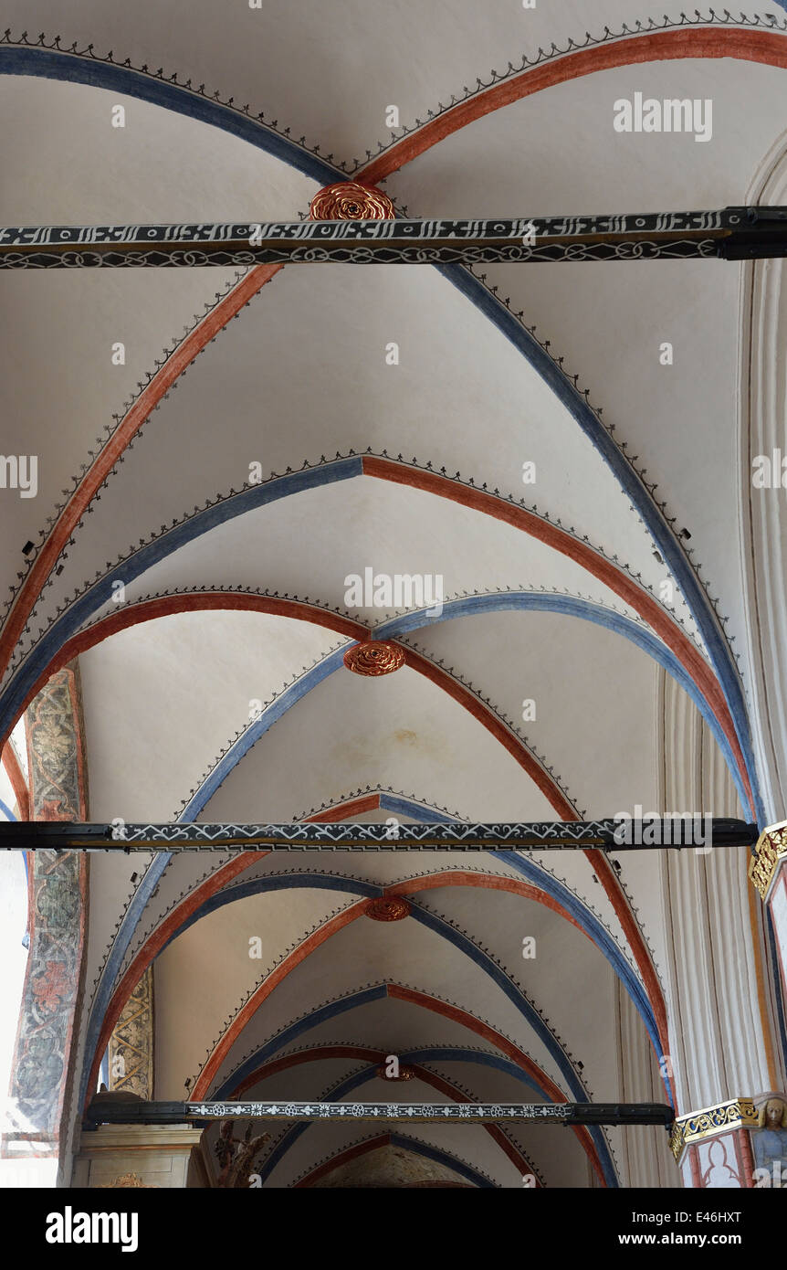 Bemalte Decke wölbt sich Nikolaikirche Stralsund Deutschland Stockfoto