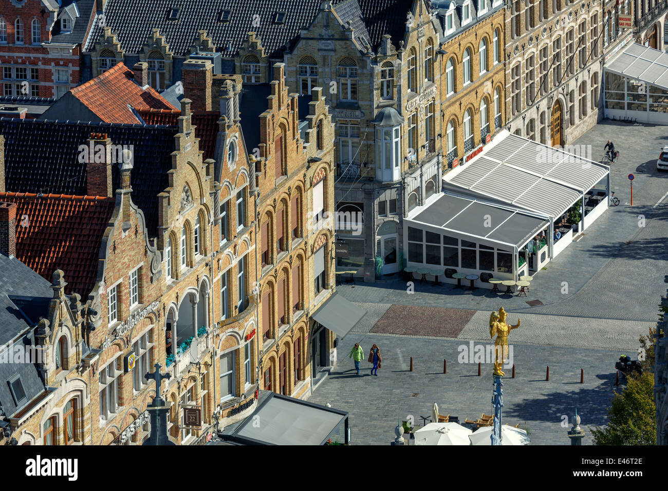 Ypern, Belgien, mit Blick auf den Hauptmarkt Stockfoto