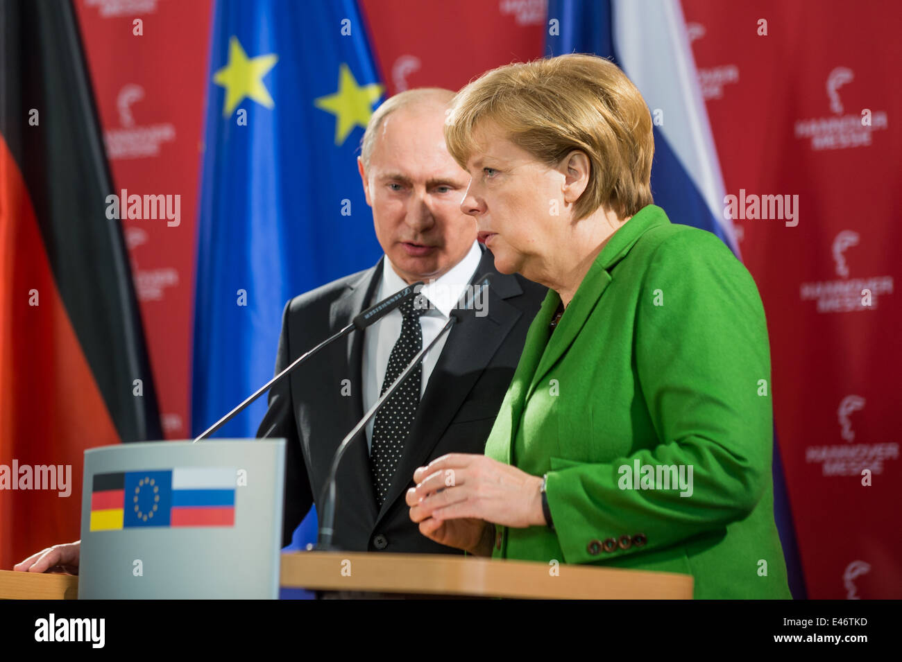 Berlin, Deutschland, Vladimir Putin und Angela Merkel auf der Hannover Messe Stockfoto