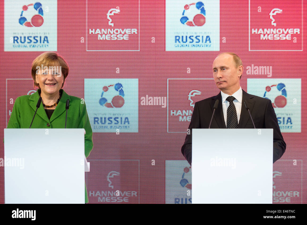 Berlin, Deutschland, Angela Merkel und Wladimir Putin auf der Hannover Messe Stockfoto