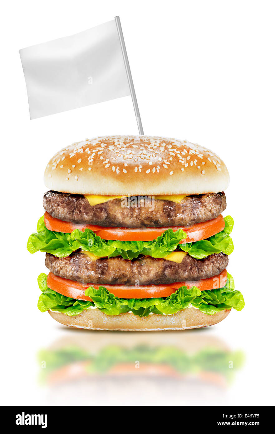 Leckere big Burger mit Rindfleisch, Tomaten, Käse und Salat mit weißen ...