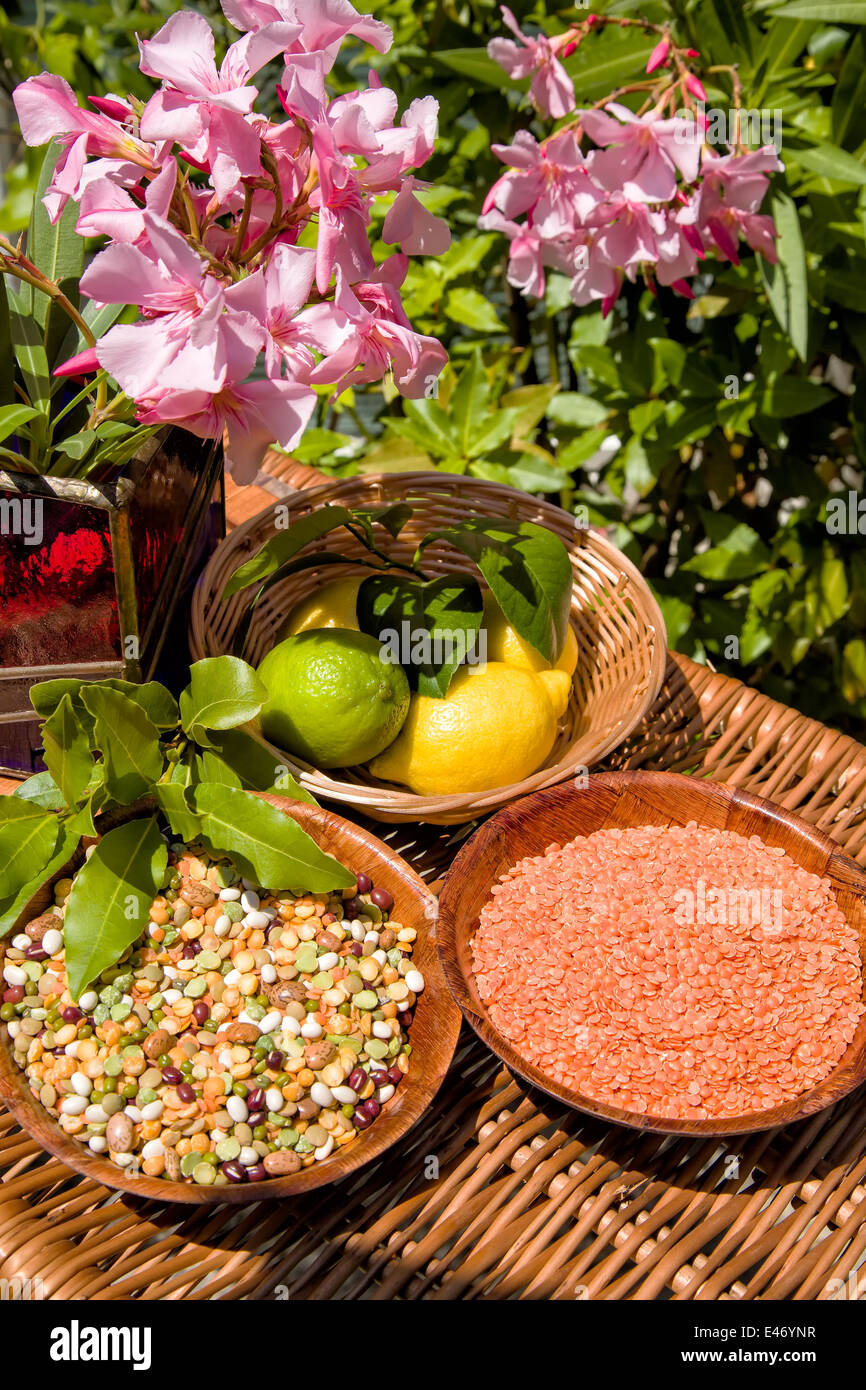 Hülsenfrüchte sind eine wichtige Komponente der arabischen Küche Stockfoto