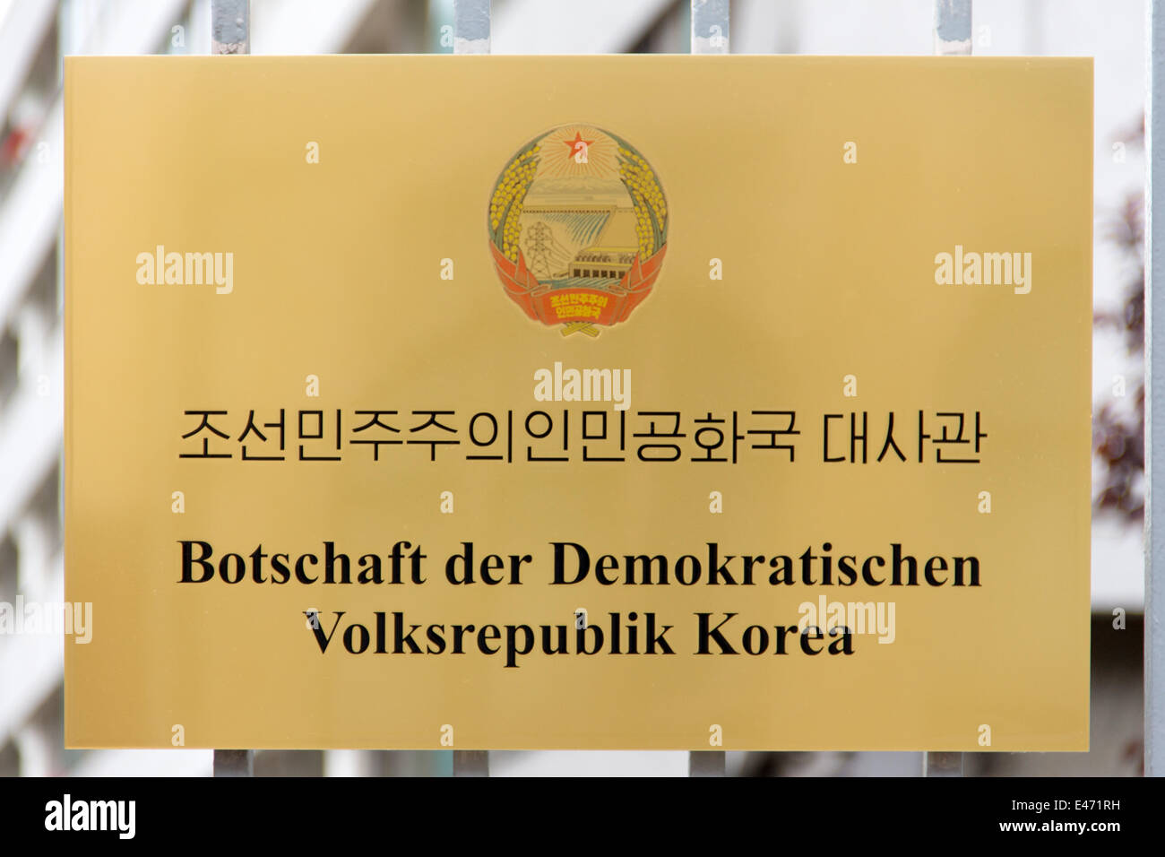 Deutschland: Schild an der nordkoreanischen Botschaft in Berlin. Foto vom 21. Juni 2014. Stockfoto