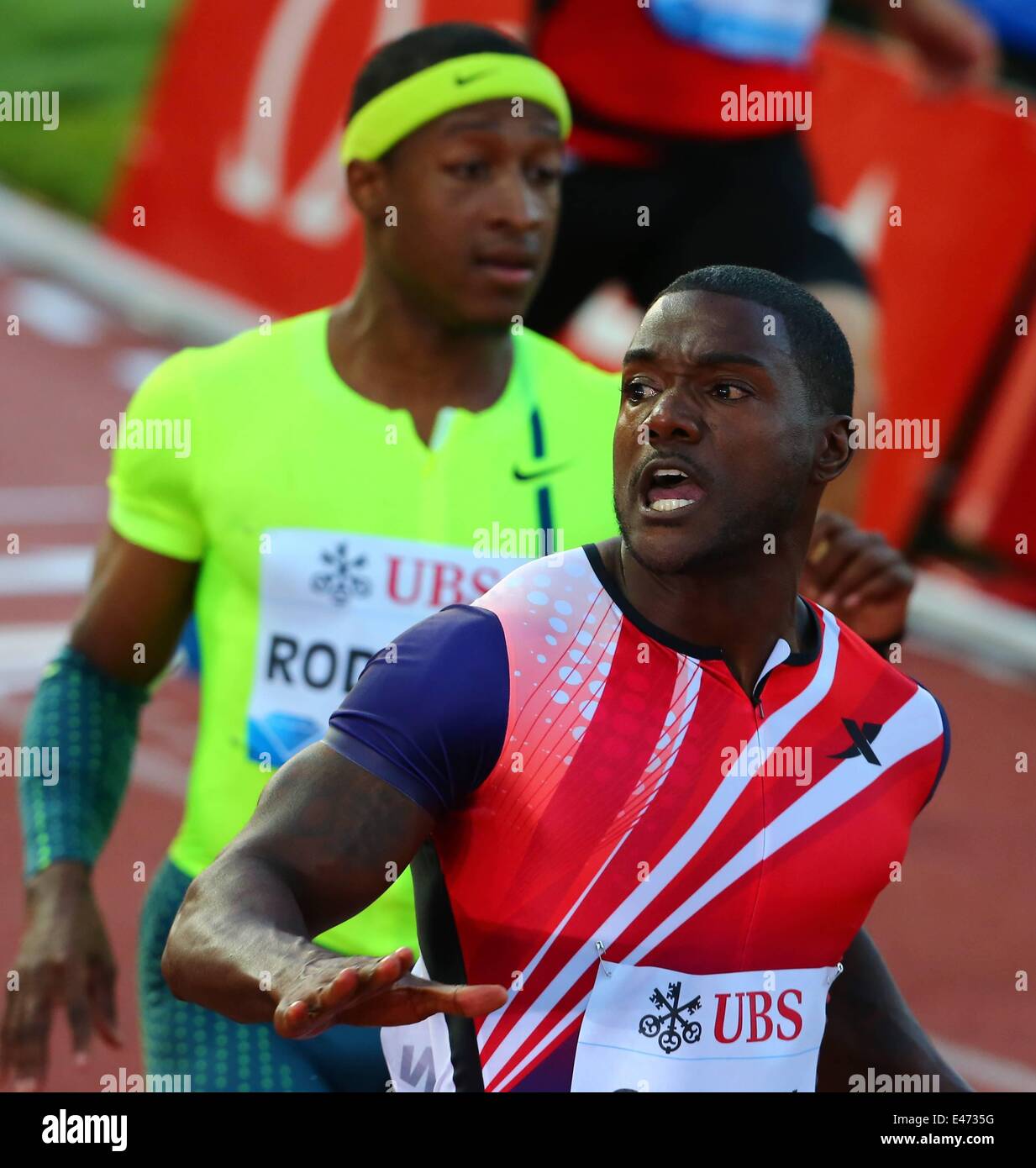 Lausanne, Schweiz. 3. Juli 2014. Internationalen Leichtathletik IAAF Diamond League Justin Gatlin (vorne) der Vereinigten Staaten überquert die Ziellinie während der Männer s-100-m-Rennen während der IAAF Diamond League-Meetings in Lausanne, Schweiz, 3. Juli 2014. Justin Gatlin beansprucht den Titel der Veranstaltung in 9,80 Sekunden. Bildnachweis: Aktion Plus Sport/Alamy Live-Nachrichten Stockfoto