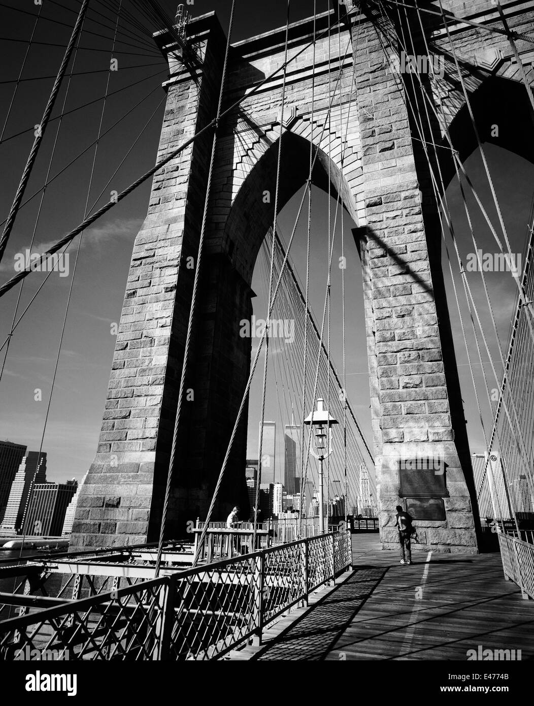 Brooklynbrücke Ost Turm vor dem 11. September 2001 New York City-NY-USA Stockfoto