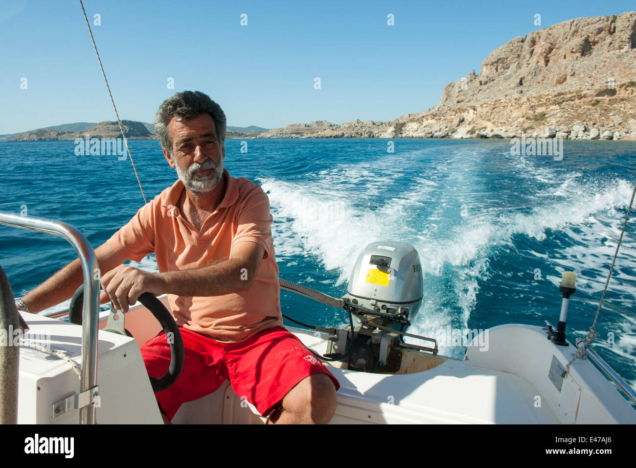 Griechenland, Rhodos, Fahrt Mit Tsambiko, Dem Bootsverleiher Zum Strand Kokkini Ammos Südlich von Stegna Stockfoto