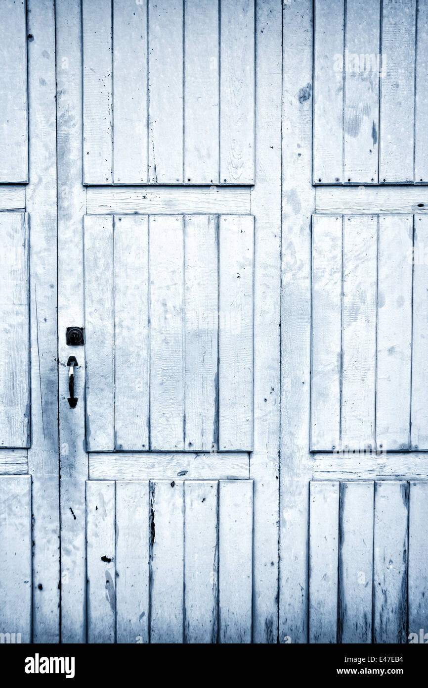 alte und alte Holztür Stockfoto