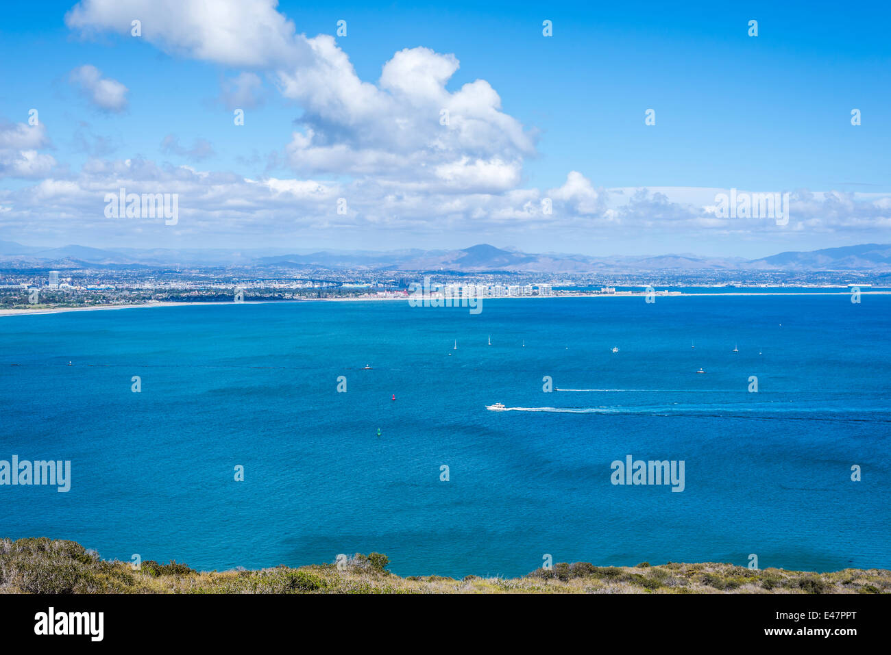 Blick auf das Wayfinders Meer und Wolken aus das Cabrillo National Monument. San Diego, California, Vereinigte Staaten von Amerika. Stockfoto