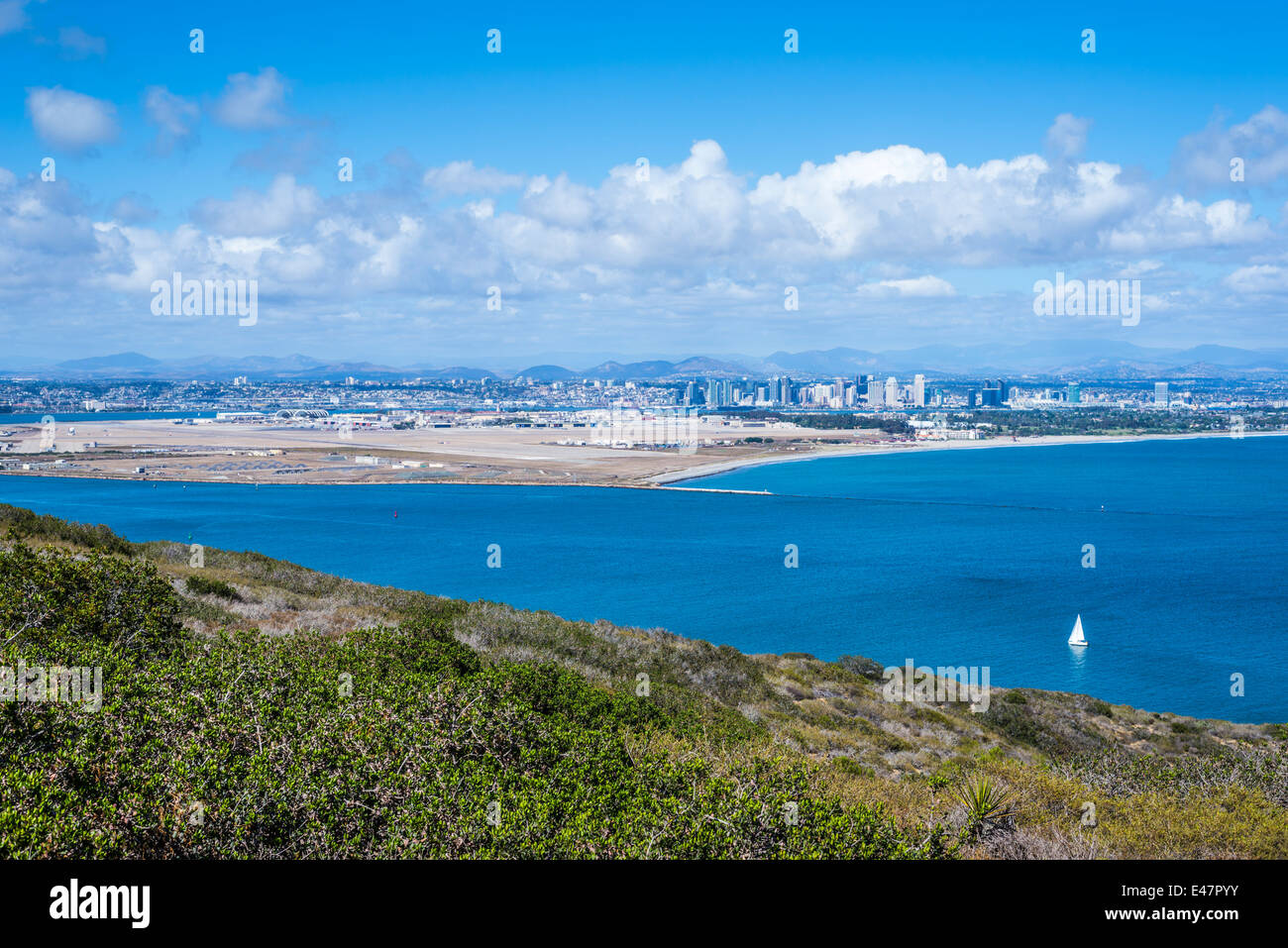 Blick auf den Hafen von San Diego aus das Cabrillo National Monument. San Diego, California, Vereinigte Staaten von Amerika. Stockfoto