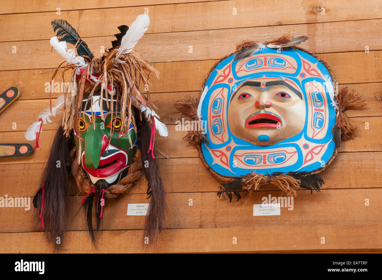 First Nation haida traditionelle geschnitzte zeremonielle Masken aus Holz im U’Mista Cultural Centre, Alert Bay, Vancouver Island, British Columbia, Kanada. Stockfoto