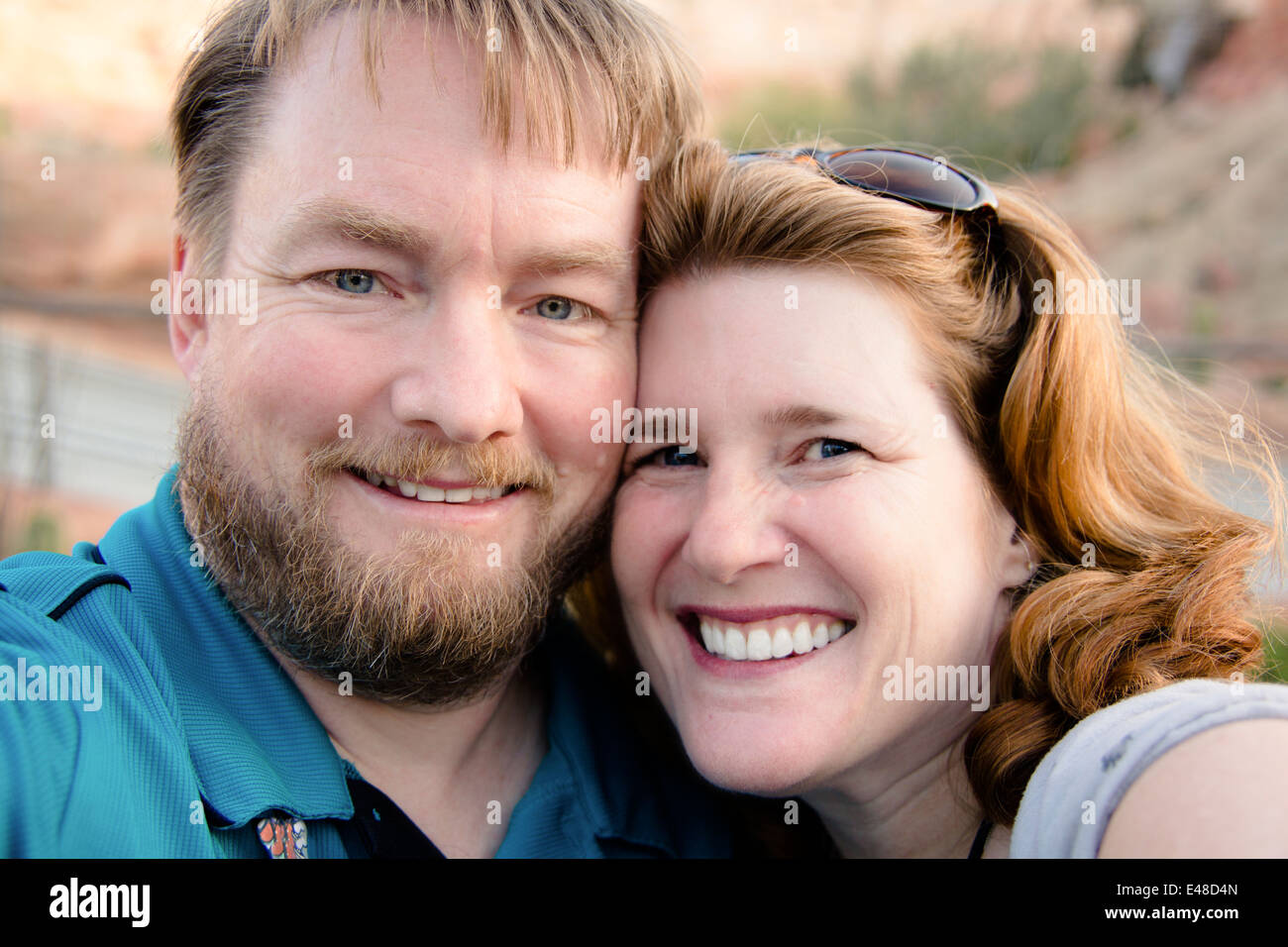 Porträt von Mann und Frau kuscheln Stockfoto