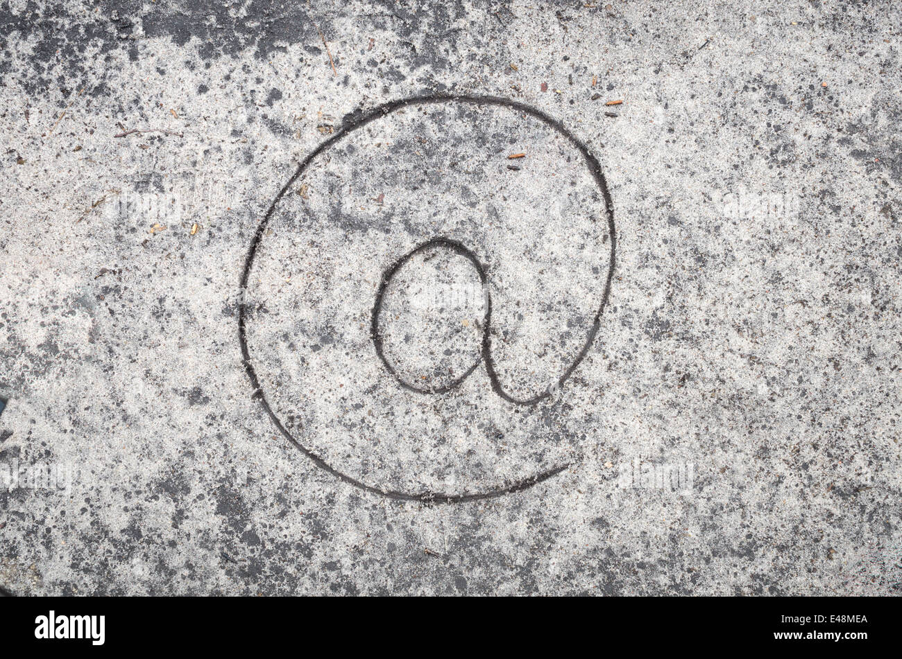 Closeup, Symbol "Mail" auf Sand Hintergrund Stockfoto