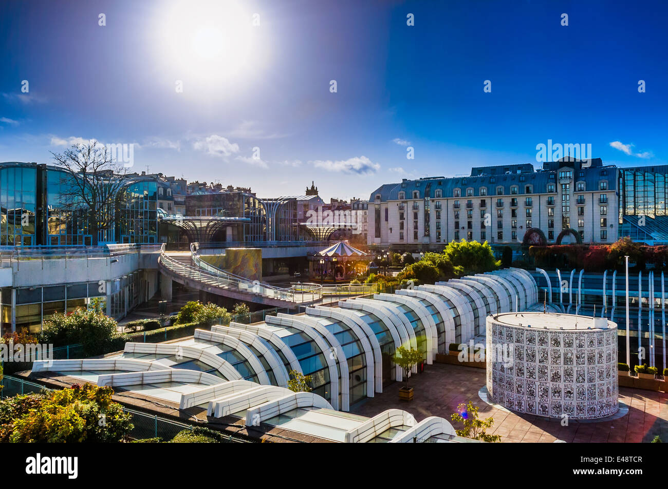 PARIS, Frankreich - 11. November 2009: Les Halles, Handelszentrum in Paris, Frankreich mit einem starken Licht Effekt Stockfoto