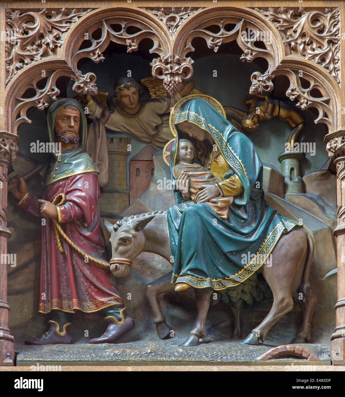Mechelen - geschnitzte Statue der Fliege zu Ägypten Scence neue gotische Seitenaltar der Kirche unserer lieben Frau in de Dyle. Stockfoto