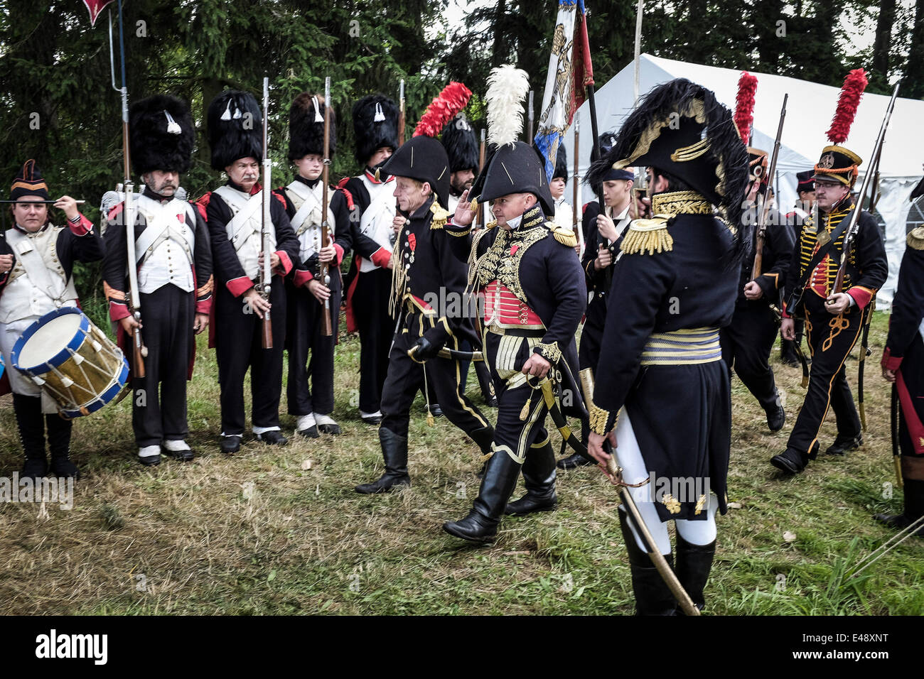 Wavre, Wallonisch-Brabant, Belgien. 6. Juli 2014. Die Szenen Wround die Rekonstruktion der Schlacht von Wavre, Belgien am 06.07.2014 war die Schlacht von Wavre der letzte große Militäraktion der hundert-Tage-Kampagne und der napoleonischen Kriege. Es wurde gekämpft, auf 18'' "19. Juni 1815 die preußische Nachhut unter dem Kommando von General Johann von Thielmann bis drei Korps der französischen Armee unter dem Kommando von Marschall Grouchy. von Wiktor Dabkowski Credit: Wiktor Dabkowski/ZUMA Draht/Alamy Live-Nachrichten Stockfoto