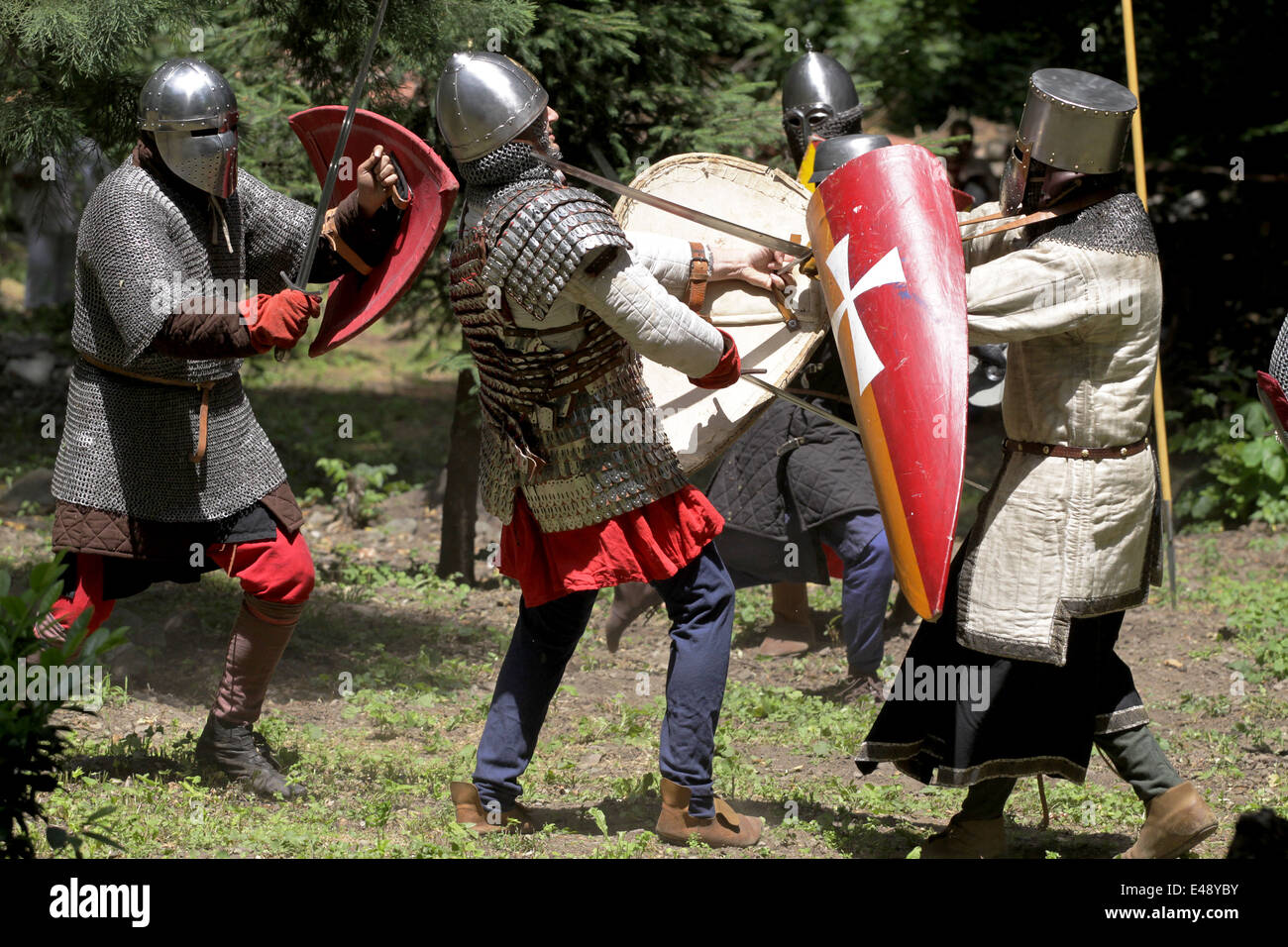 Mittelalter ritter im kampf -Fotos und -Bildmaterial in hoher Auflösung ...