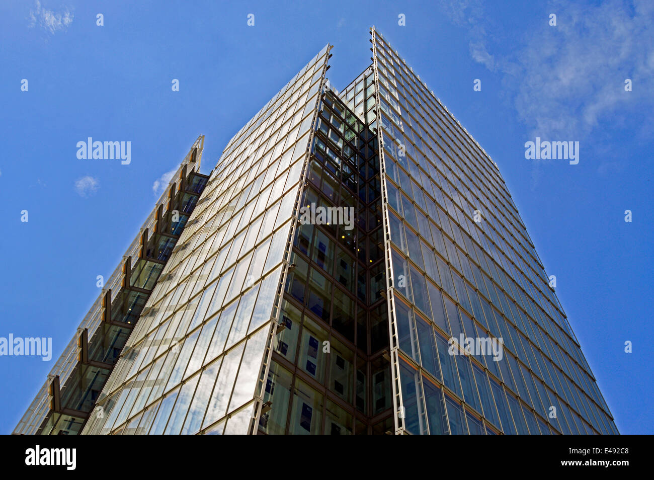 Blick auf den Place, London Bridge Viertel, London, England, Vereinigtes Königreich Stockfoto