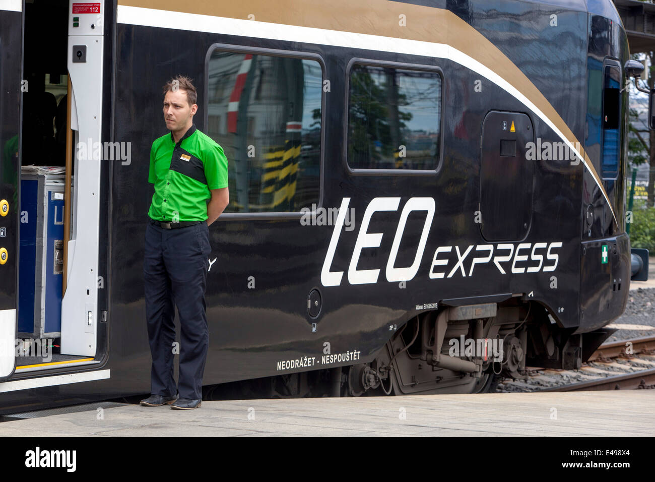 Der Dirigent Zug bei Leo Express Tschechische Republik Stockfoto