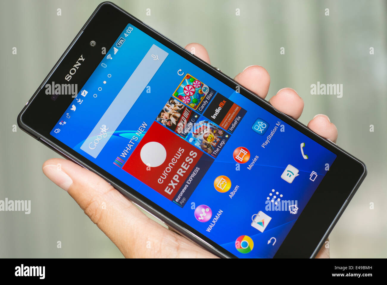 Hand mit Smartphone, Handy, Handy, Xperia Z2 Stockfoto