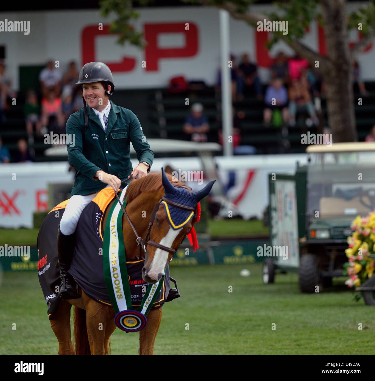 Calgary, Alberta, Kanada, 6. Juli 2014. Calgary, Alberta, Kanada, 6. Juli 2014. Conor Swail und Martha Louise Win $85.000 Enbridge Cup Enbridge Cup Spruce Meadows nordamerikanischen © Nicolae Mihesan/Alamy Live News Bildnachweis: Nicolae Mihesan/Alamy Live-Nachrichten Stockfoto