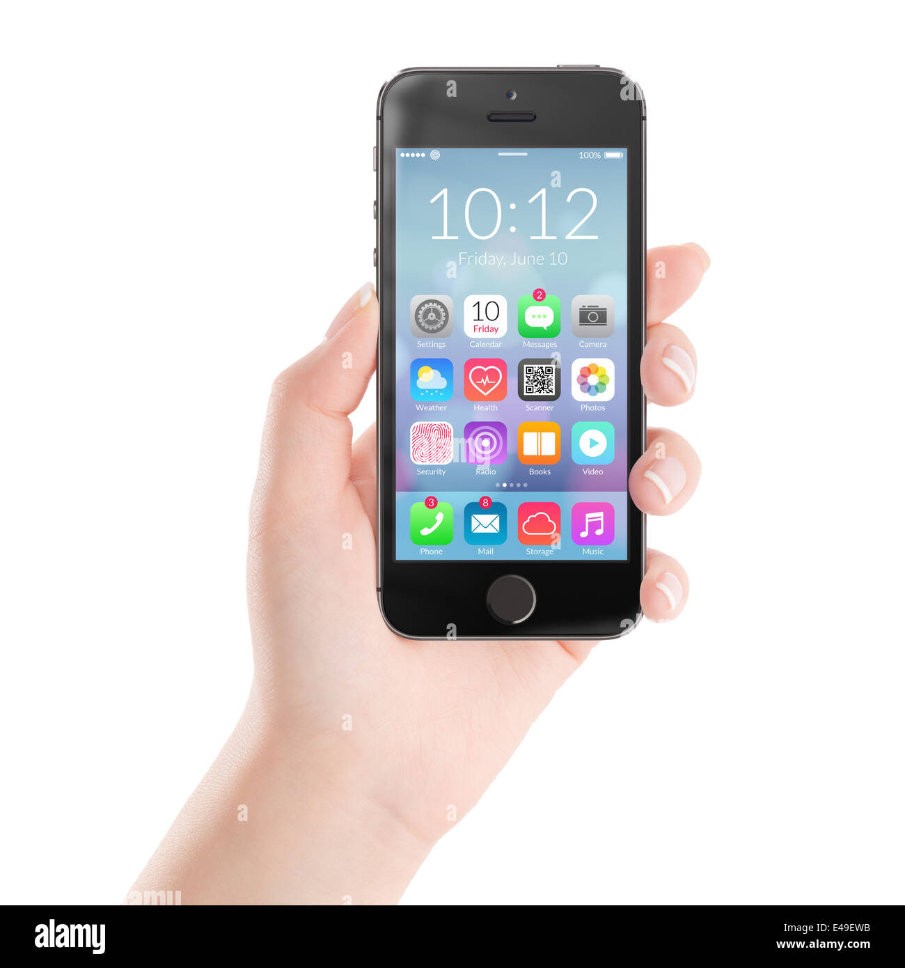 Weibliche Hand hält schwarz mobile Smartphone mit bunten Applikations-Icons auf dem Bildschirm zu isoliert auf weißem Hintergrund. Stockfoto