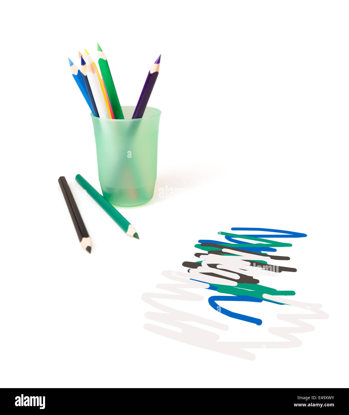 Buntstifte zum Zeichnen in ein Glas Stockfoto