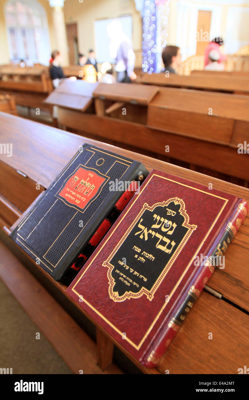 Jüdischen Buch. Edmond J Safra Grand Choral-Synagoge, St. Petersburg, Russland, Europa Stockfoto