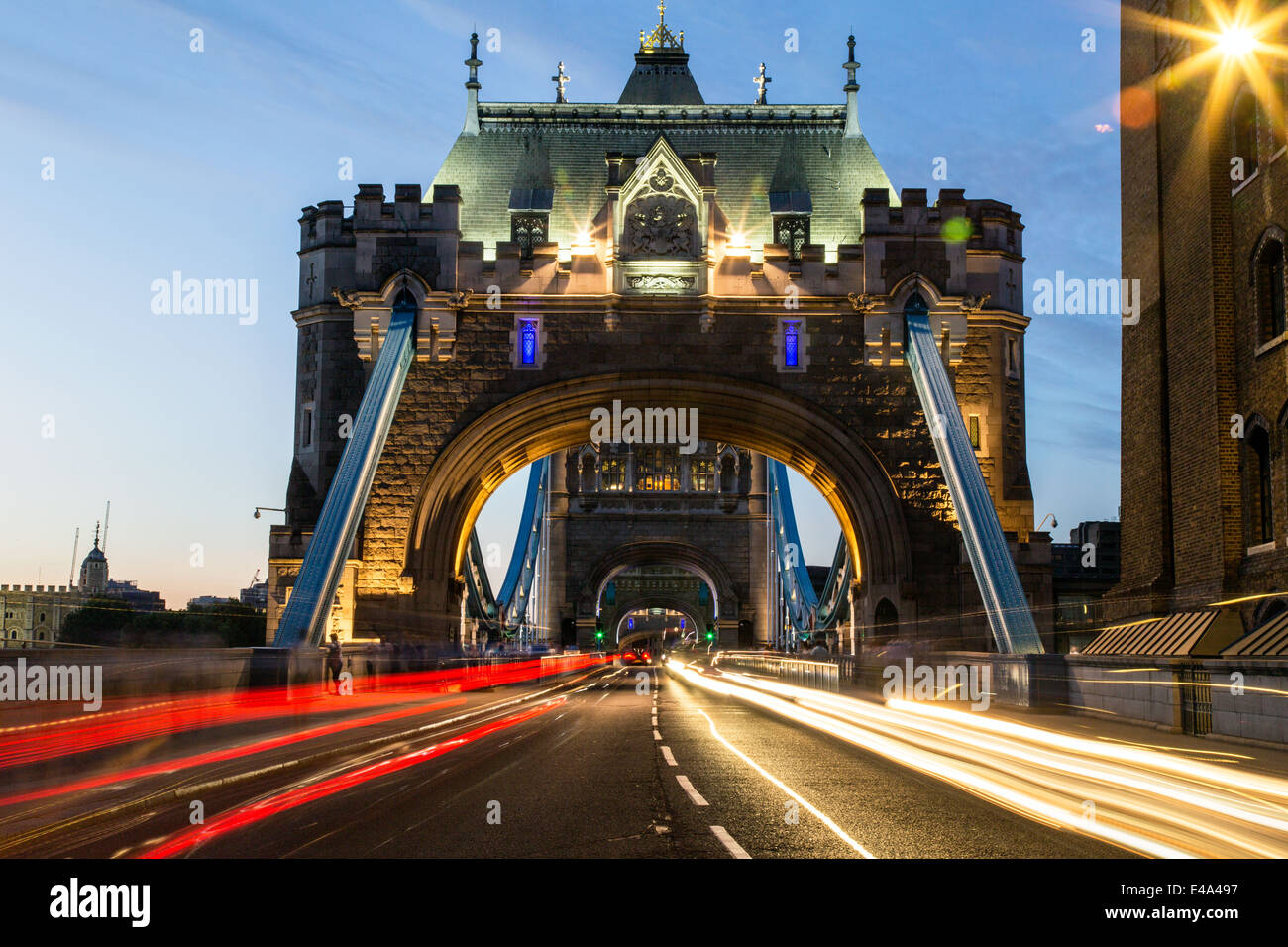 Tower Bridge bei Nacht-London-UK Stockfoto