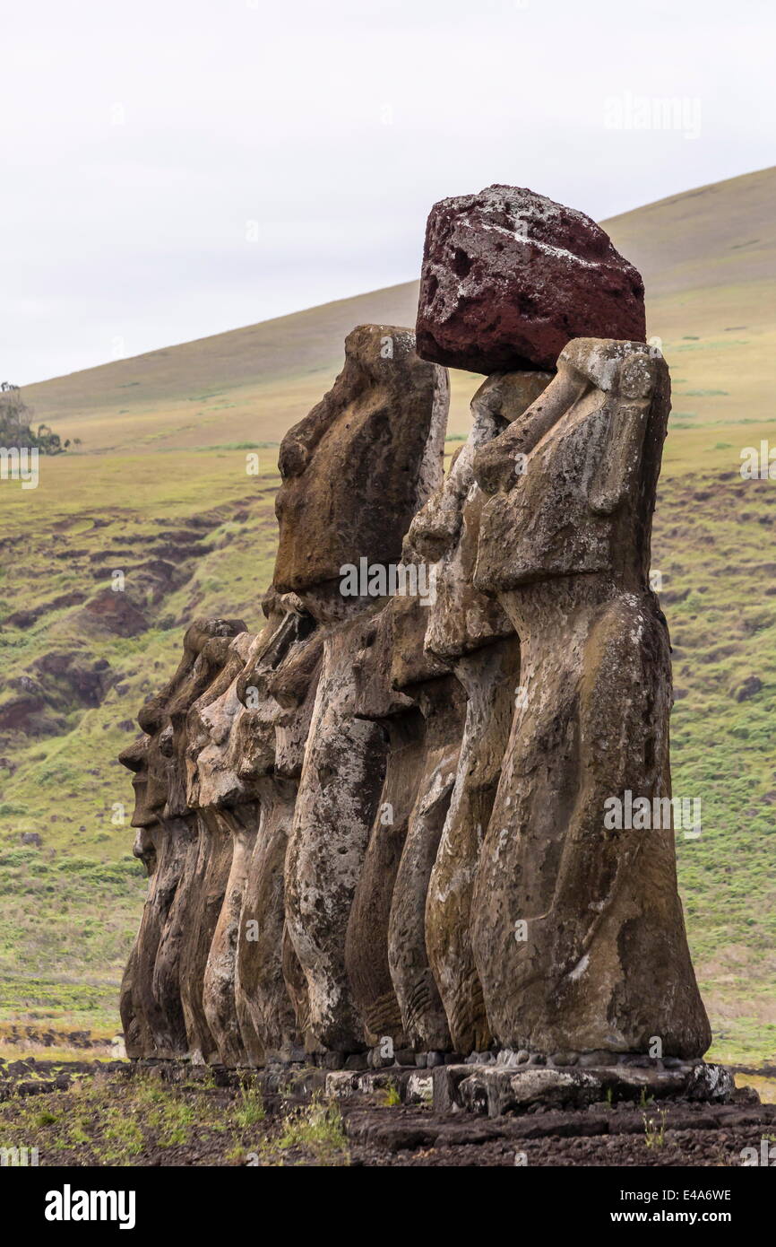 15 Moai restauriert Kultstätte der Ahu Tongariki, Nationalpark Rapa Nui, UNESCO, Ostern Insel (Isla de Pascua), Chile Stockfoto