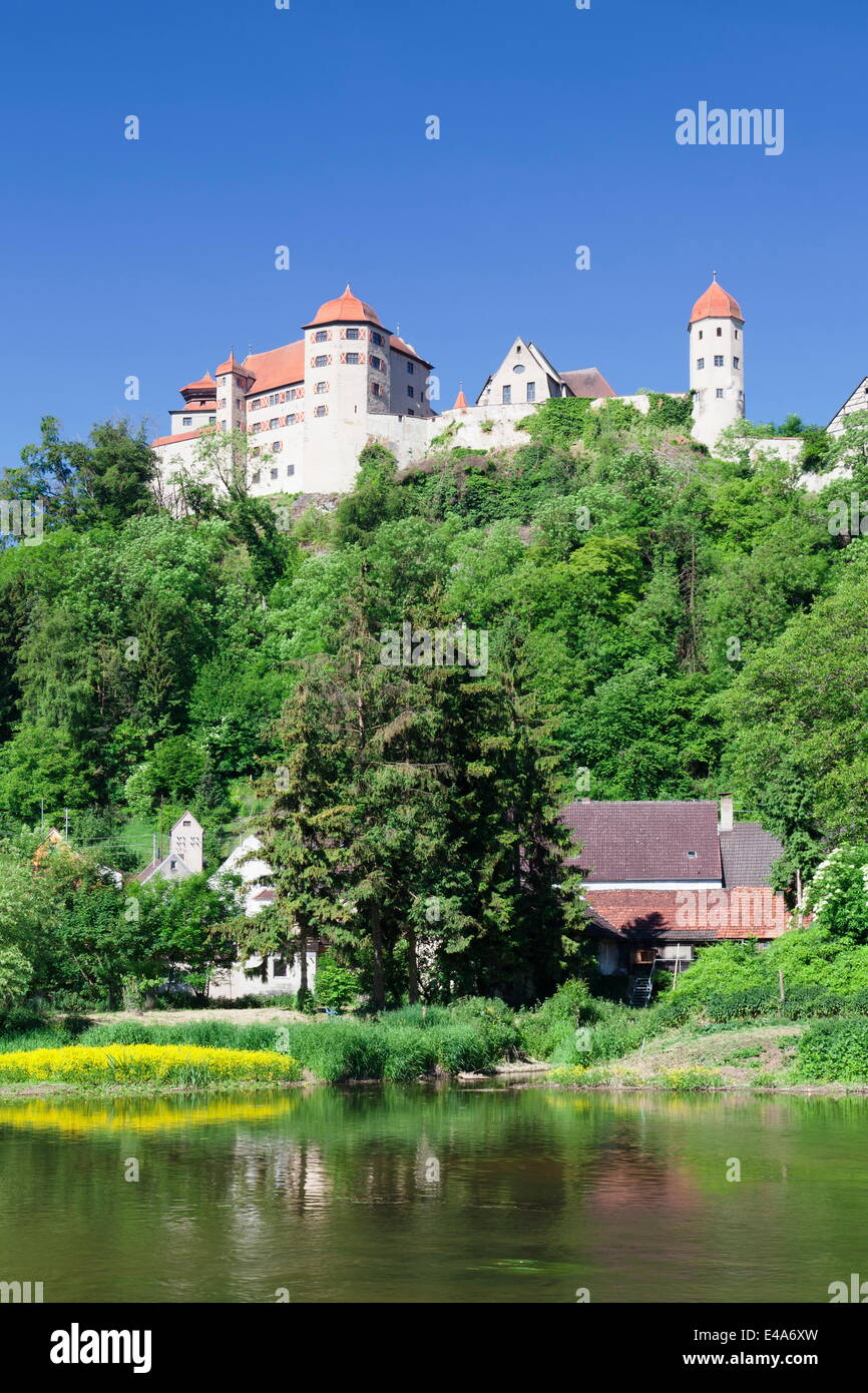 Harburger Schloss am Wornitz Fluss, Harburg, romantische Straße, bayerischen Schwaben, Bayern, Deutschland, Europa Stockfoto