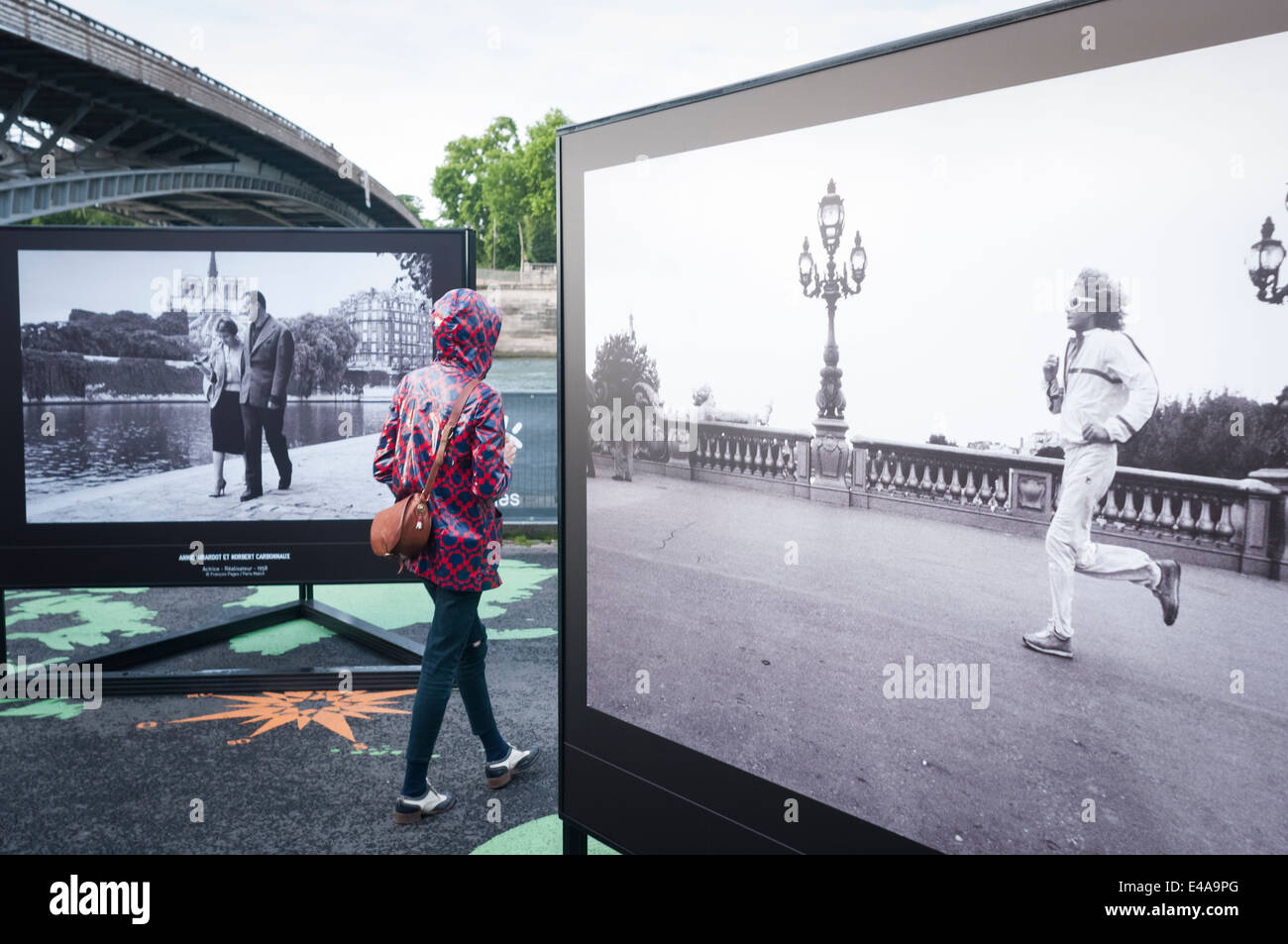 "Paris Match" Fotoausstellung in Paris, Sommer Berges de Seine, 2014. Stockfoto