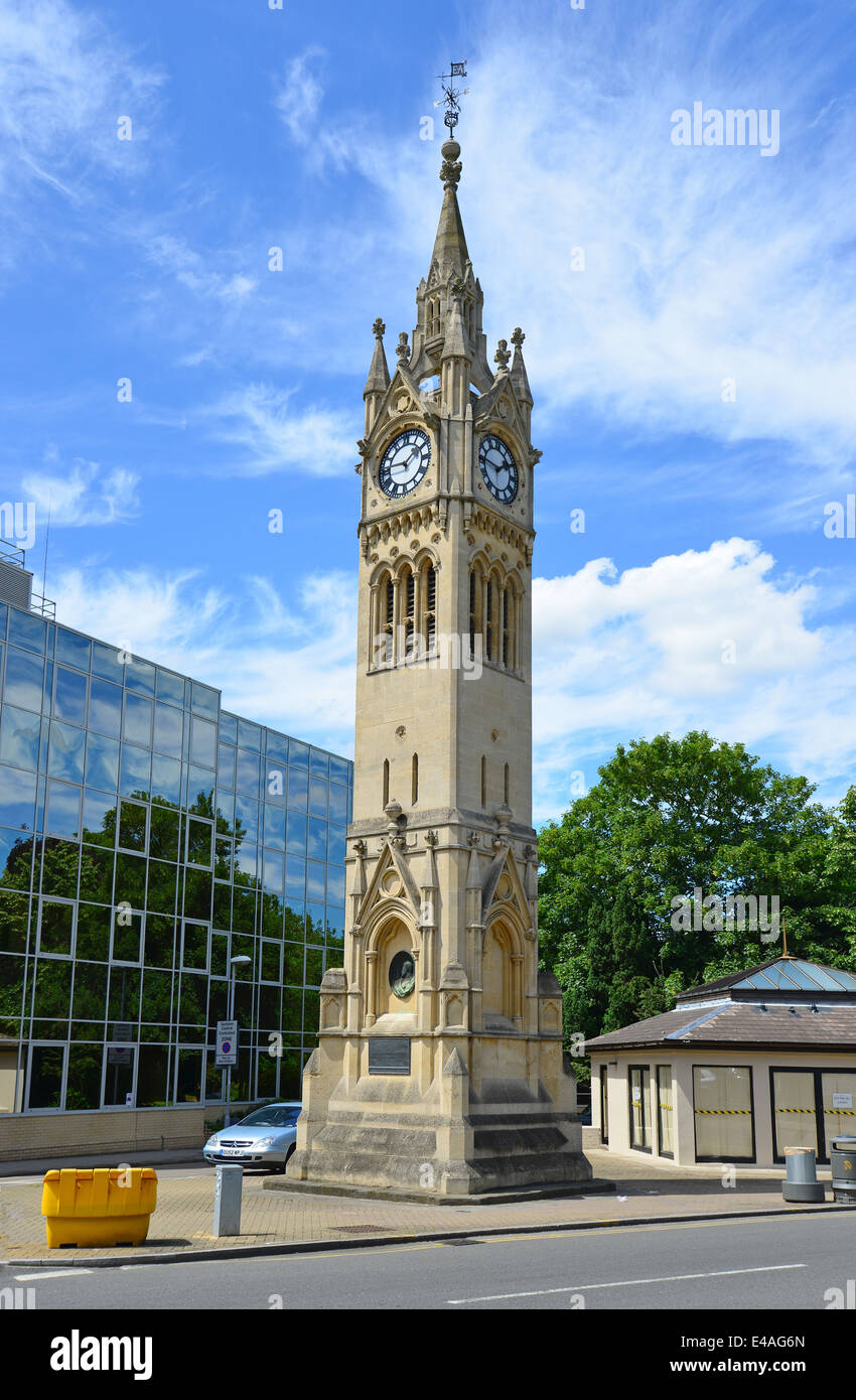 Krönung Uhrturm, Claremont Road, Surbiton, Royal Borough of Kingston upon Thames, Greater London, England, Vereinigtes Königreich Stockfoto