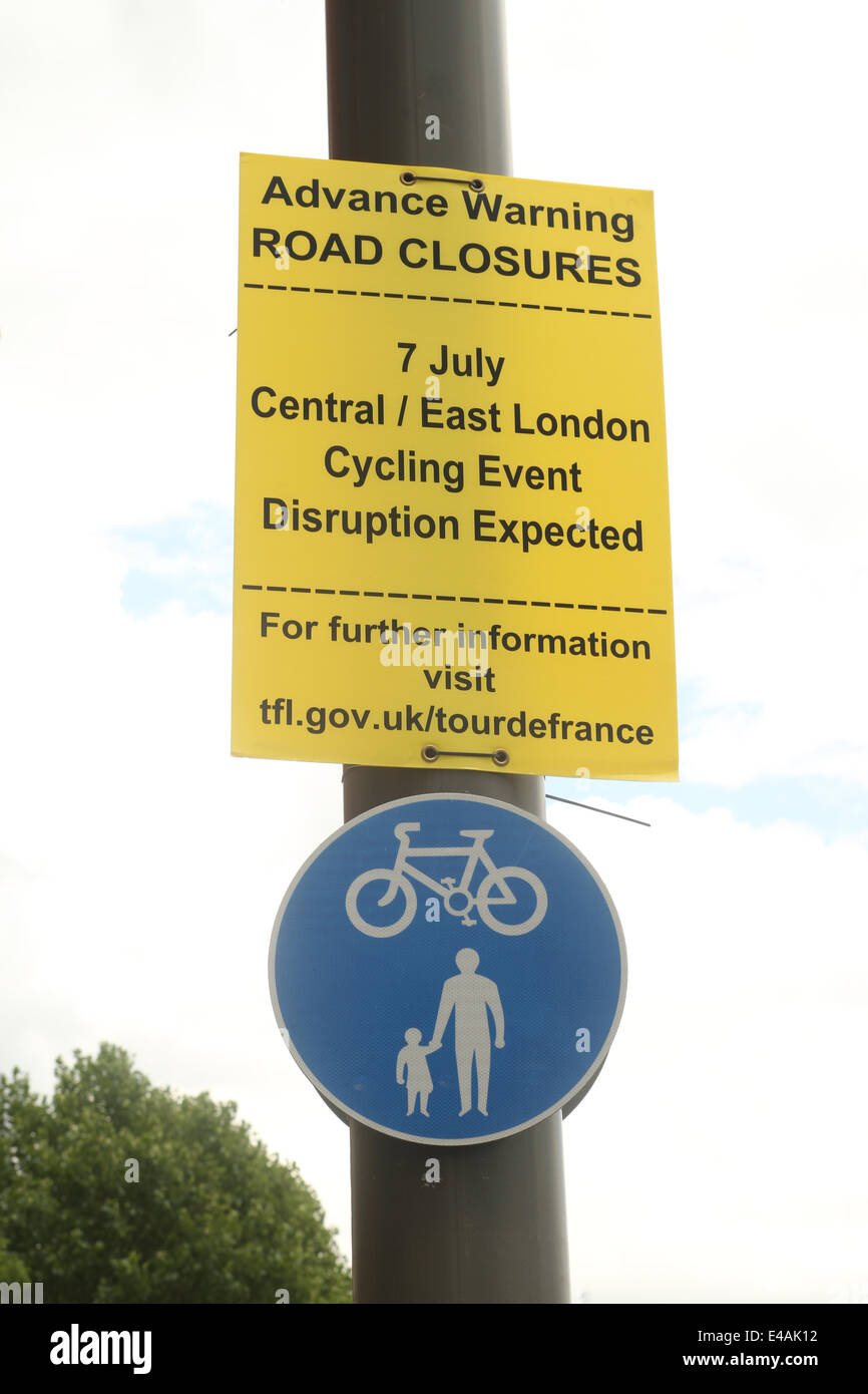 London, UK. 7. Juli 2014. Ein Schild an der Stratford High Street. Kredit: Kredit: David Mbiyu/Alamy Live-Nachrichten Stockfoto