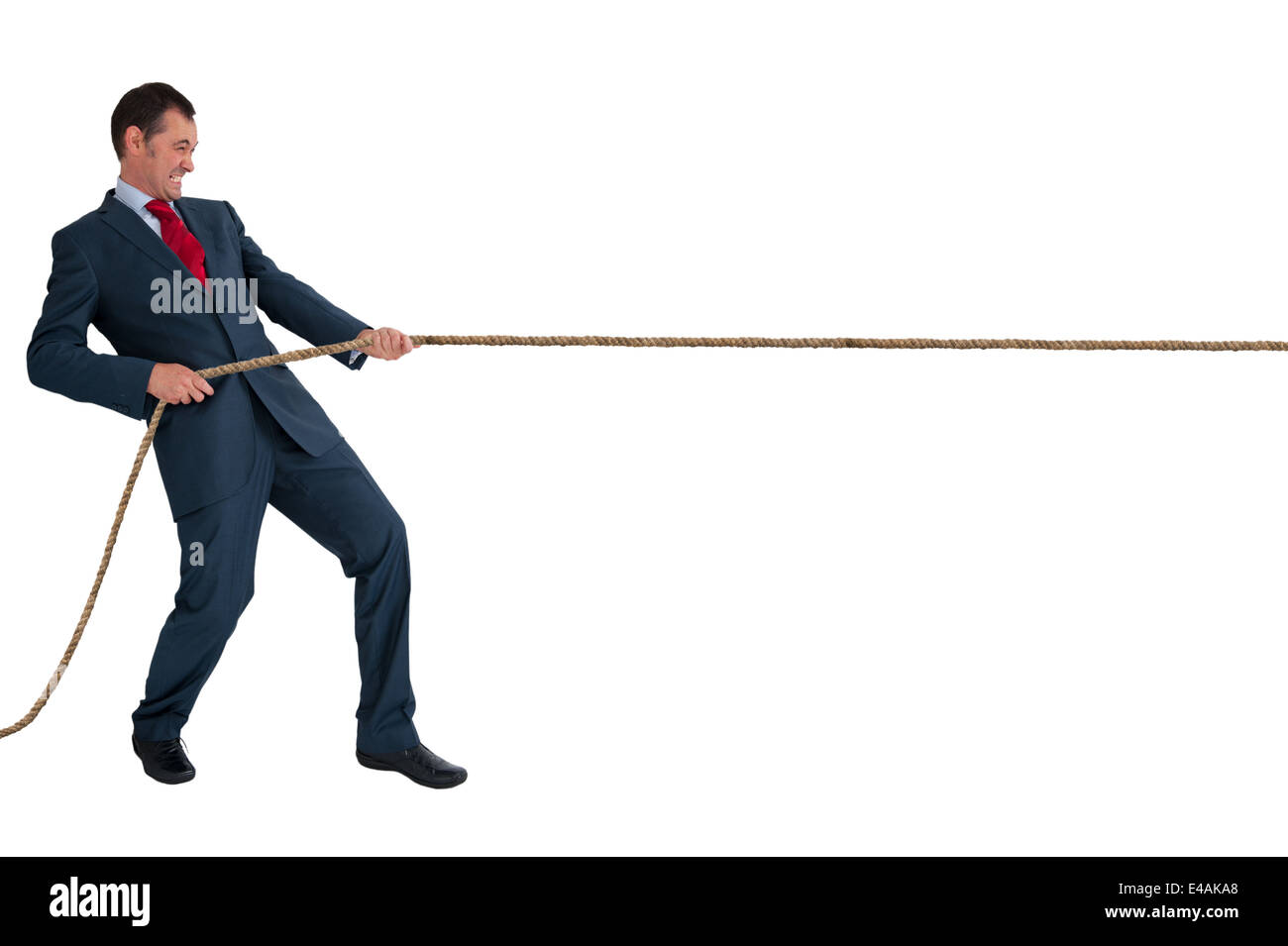 Geschäftsmann Tauziehen ziehen ein Seil isoliert auf weißem Hintergrund Stockfoto