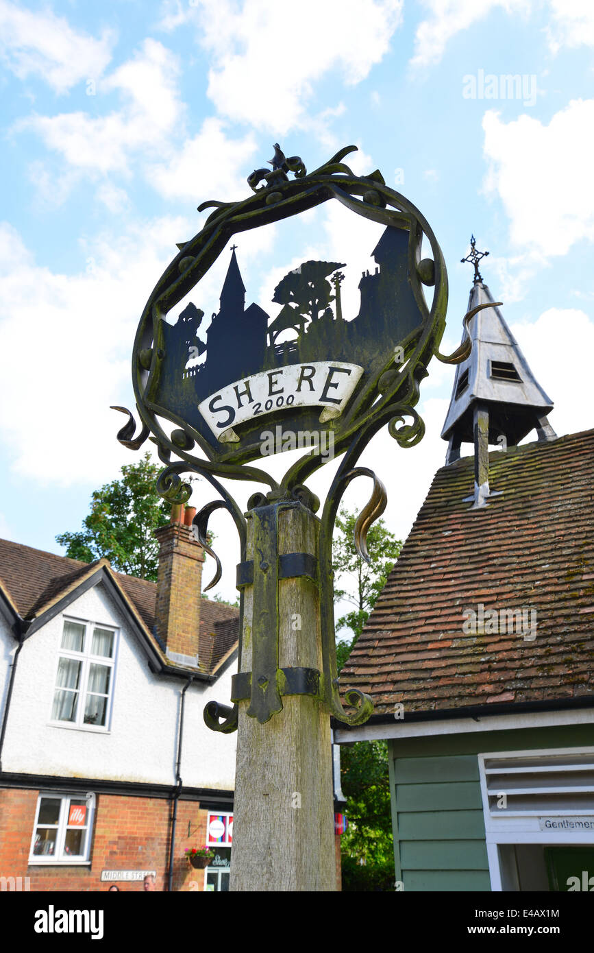 Ortsschild, Middle Street, Shere, Surrey, England, Vereinigtes Königreich Stockfoto