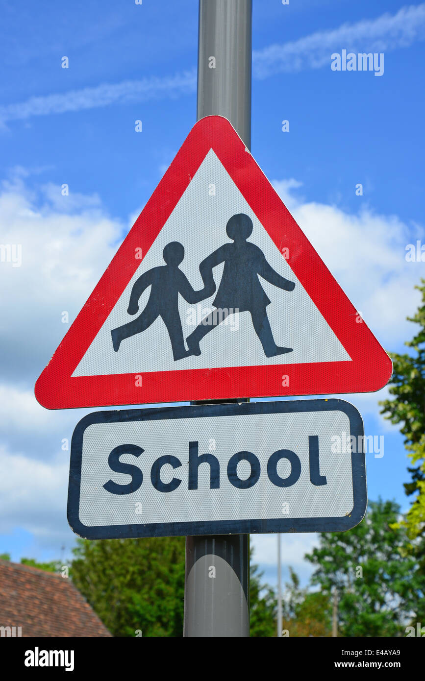 Schule Straße Verkehrszeichen, Weststraße, Marlow, Buckinghamshire, England, Vereinigtes Königreich Stockfoto
