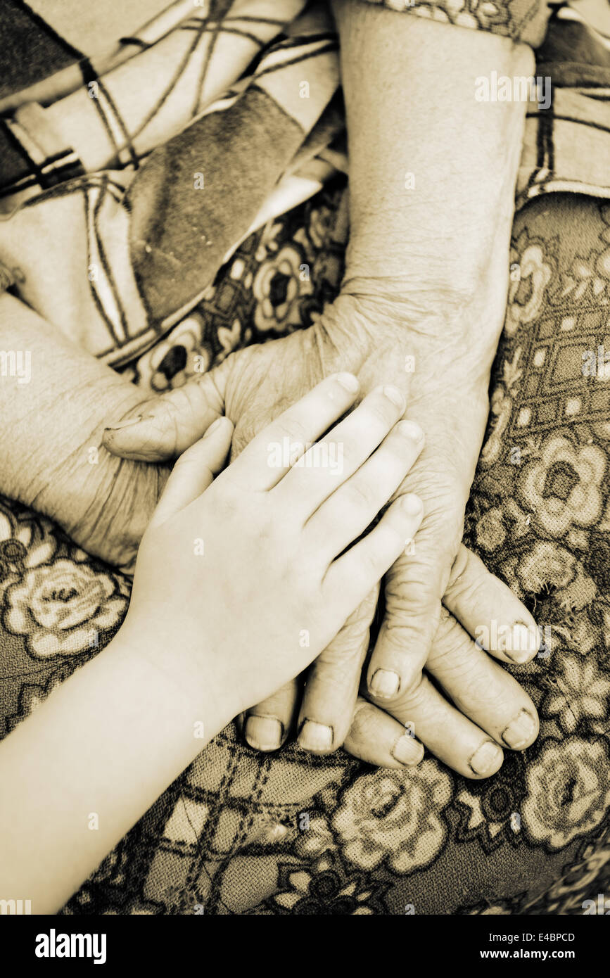 alt und jung hands 4.jpg Stockfoto