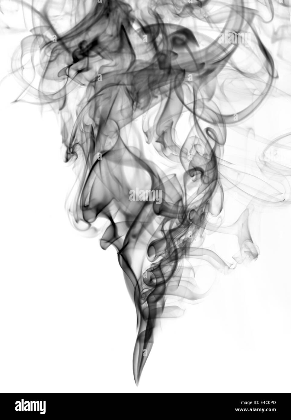 schwarze Farbe von weißem Rauch Stockfoto