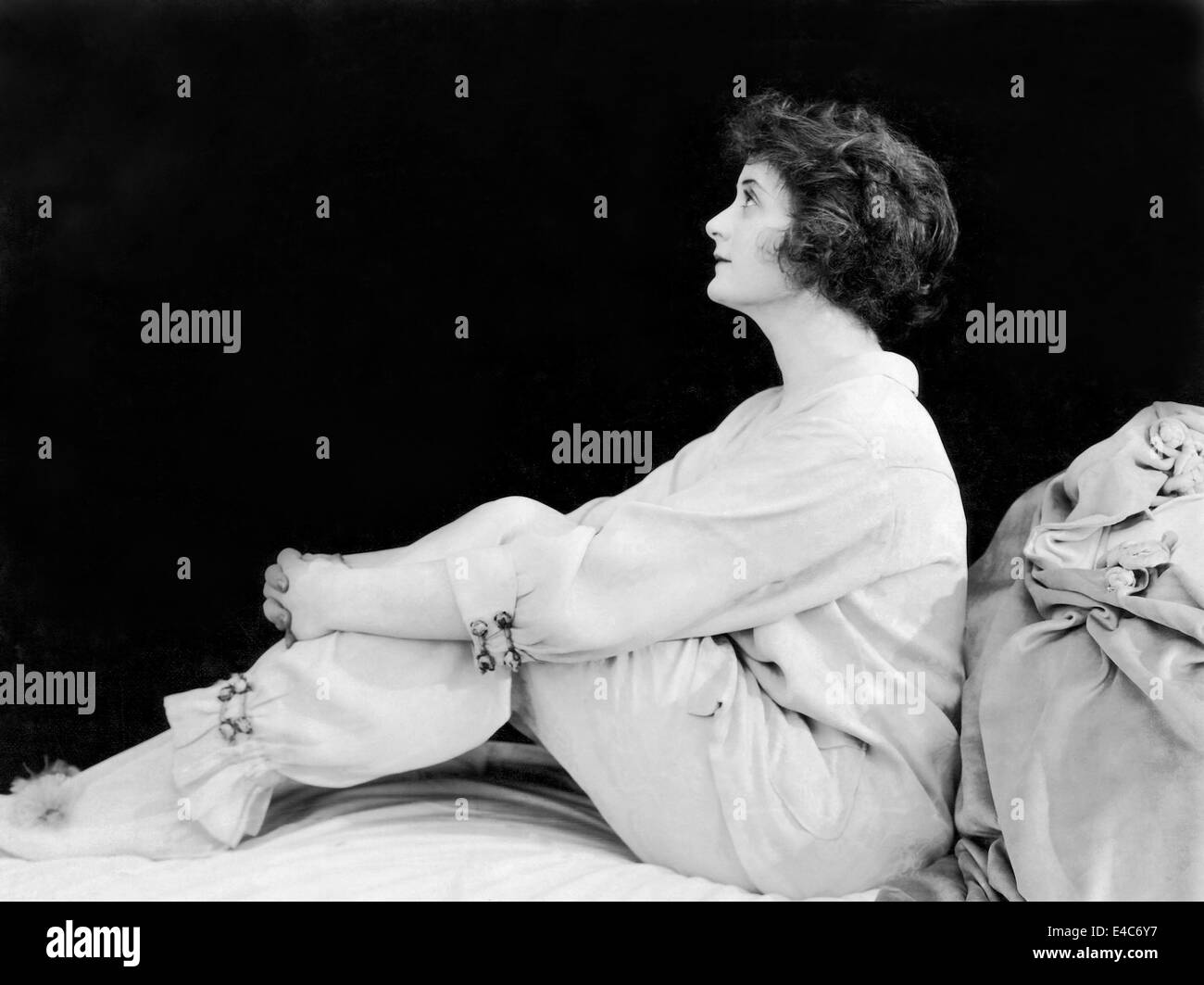 Billie Burke, am Set des Stummfilms Feuilletons, "Glorias Romance", 1916 Stockfoto