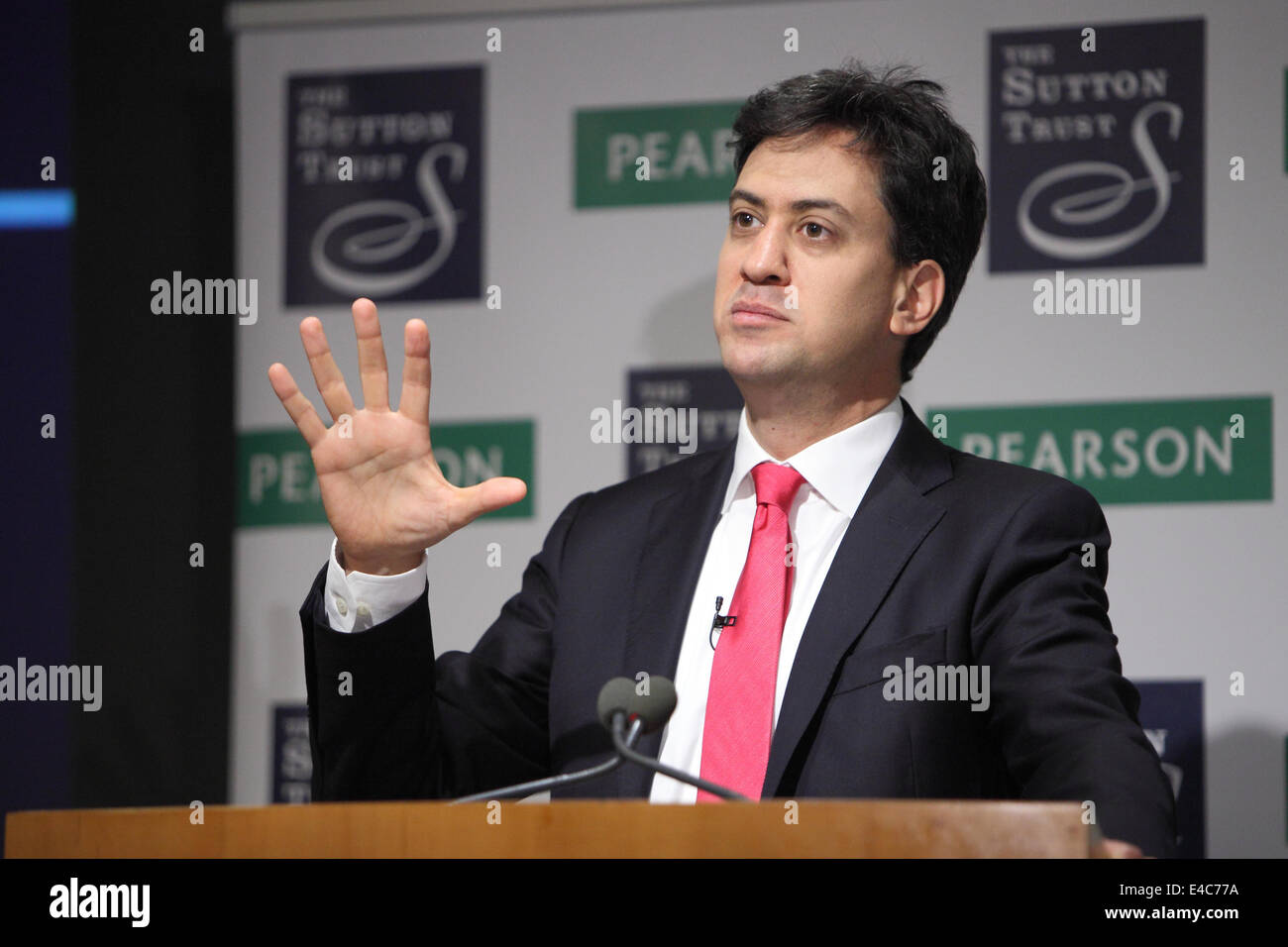 London, UK. 8. Juli 2014. Rt Hon Ed Miliband MP sprechen auf dem Pearson/Sutton Trust höhere Ambitionen Gipfel in London. Bildnachweis: Zute Lightfoot/Alamy Live-Nachrichten Stockfoto