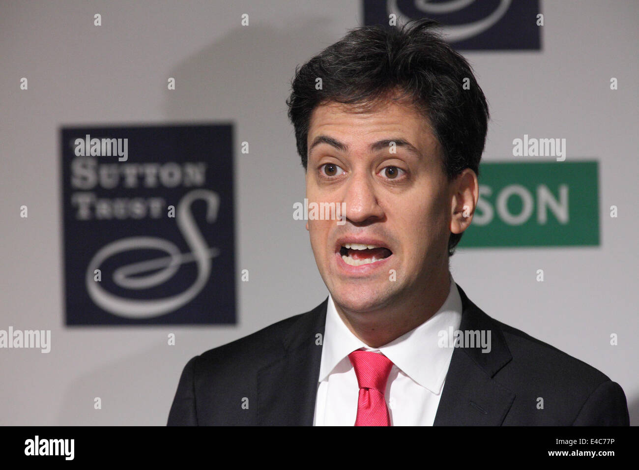 London, UK. 8. Juli 2014. Rt Hon Ed Miliband MP sprechen auf dem Pearson/Sutton Trust höhere Ambitionen Gipfel in London. Bildnachweis: Zute Lightfoot/Alamy Live-Nachrichten Stockfoto