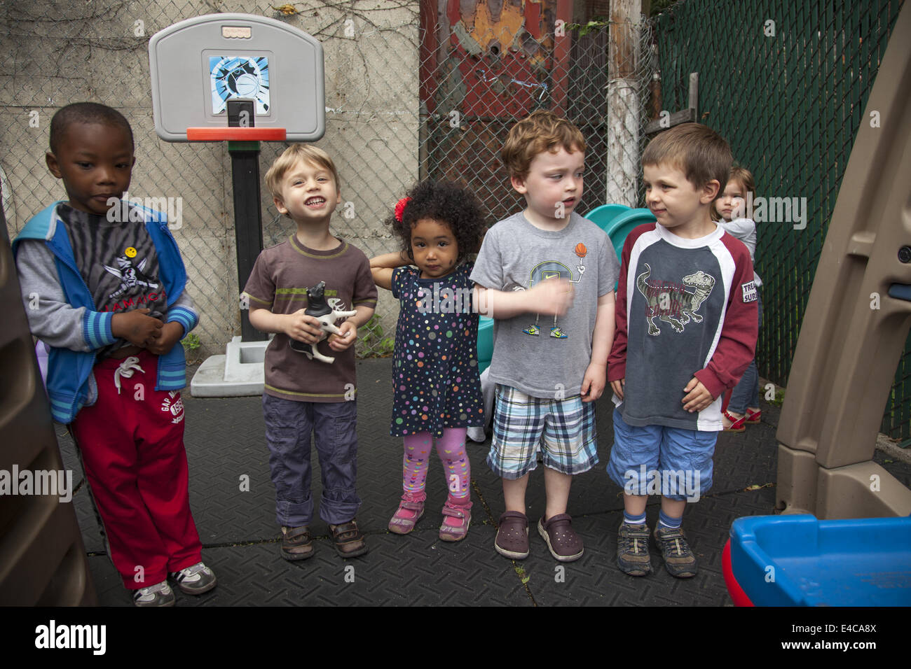 "Smart Kids Are Us" Kindergarten und frühen Lernzentrum in Kensington, einer multikulturellen Nachbarschaft in Brooklyn, New York. Stockfoto