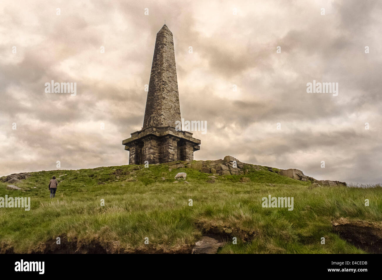 Blick auf Stoodley Pike Friedensmonument nahe Todmorden und Hebden Bridge Stockfoto