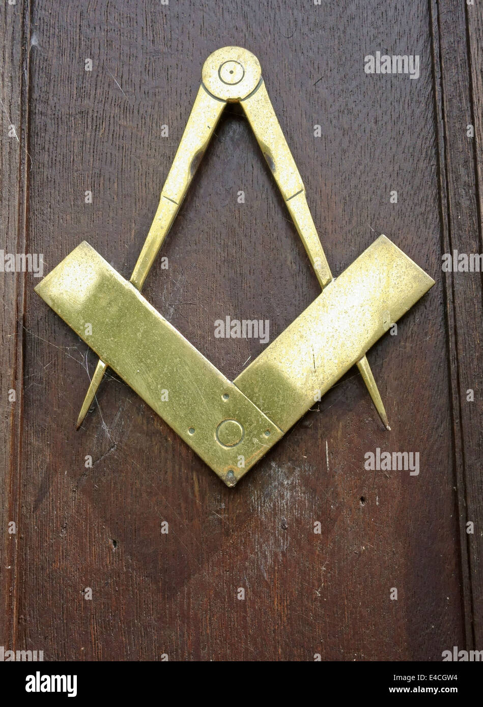 Freimaurer-Symbol an der Tür der Hütte in Langport, Somerset, England Stockfoto