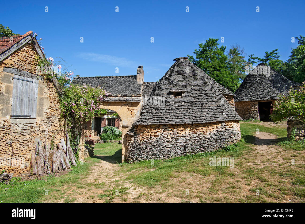 Cabanes du Breuil, trockenen Steinhütten in Saint-André-d'Allas, Dordogne, Perigord, Frankreich Stockfoto