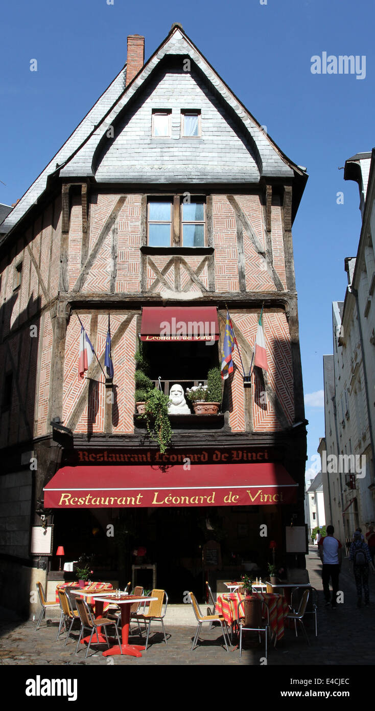 Außenseite des Restaurant Leonard de Vinci Old Town Tours Frankreich Juli 2014 Stockfoto