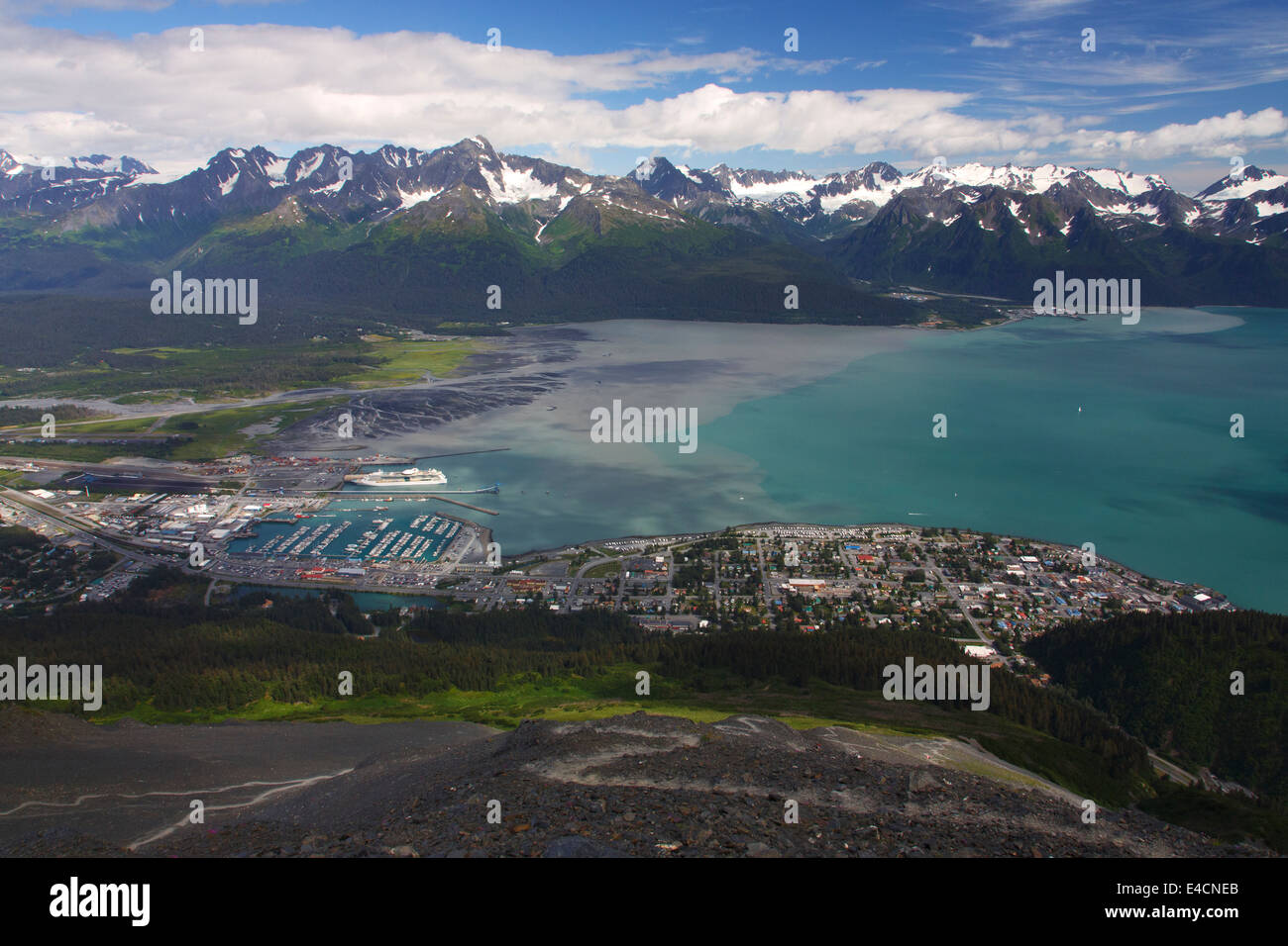 Ansicht der Resurrection Bay vom Mt Marathon, Seward, Alaska. Stockfoto