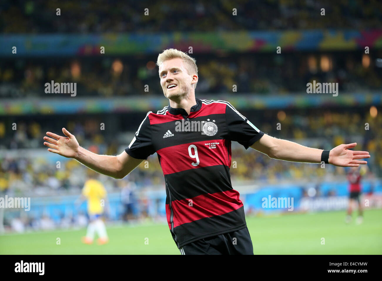 Estadio Mineirão, Belo Horizonte, Brasilien. 8. Juli 2014. FIFA World Cup 2014 Halbfinale Fußballspiel zwischen Brasilien und Deutschland im Estadio Mineirão. Schuerrle feiert nach seinem zweiten Tor Credit: Action Plus Sport/Alamy Live News Stockfoto