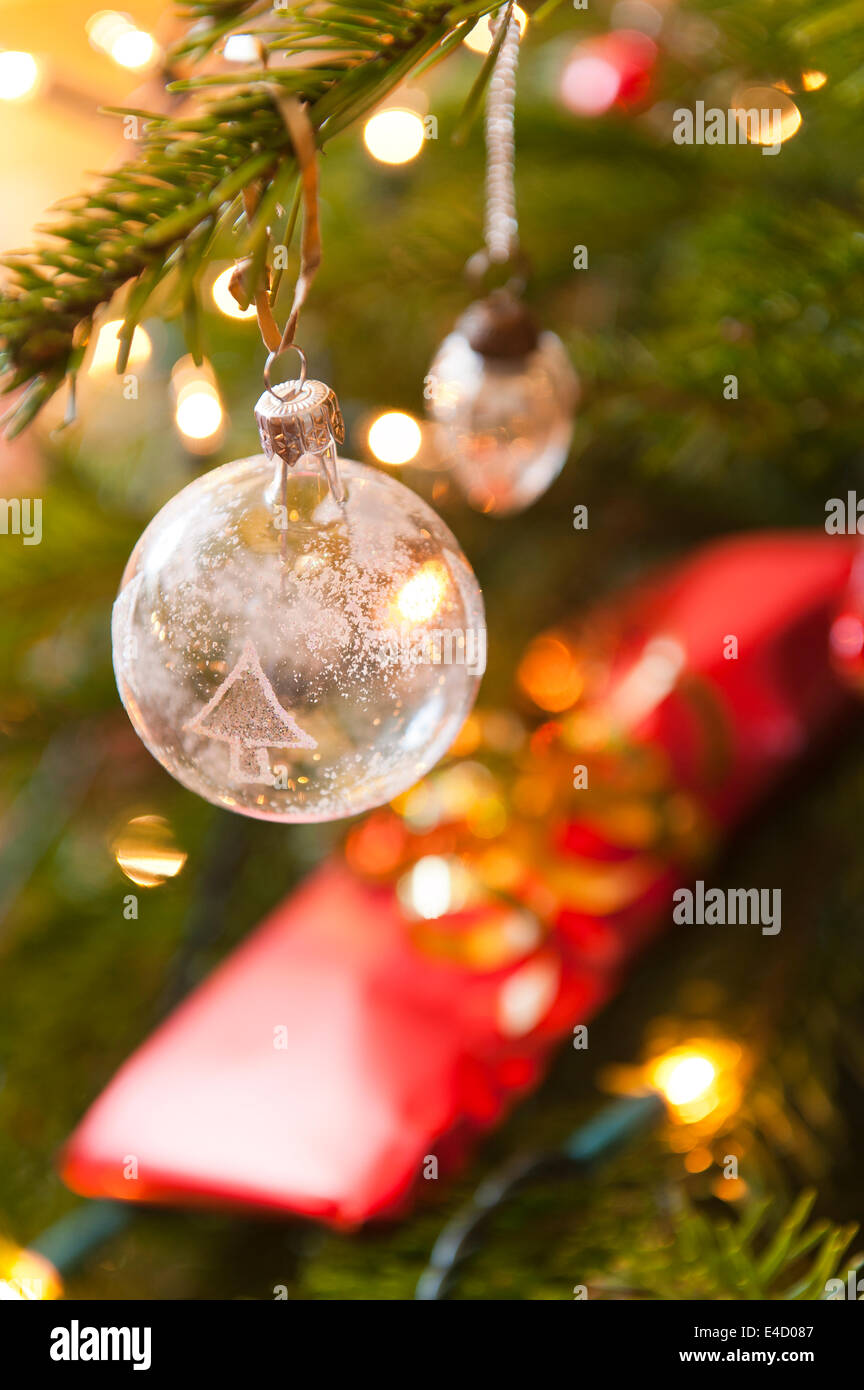 Detail der Glas Weihnachtskugel Stockfoto