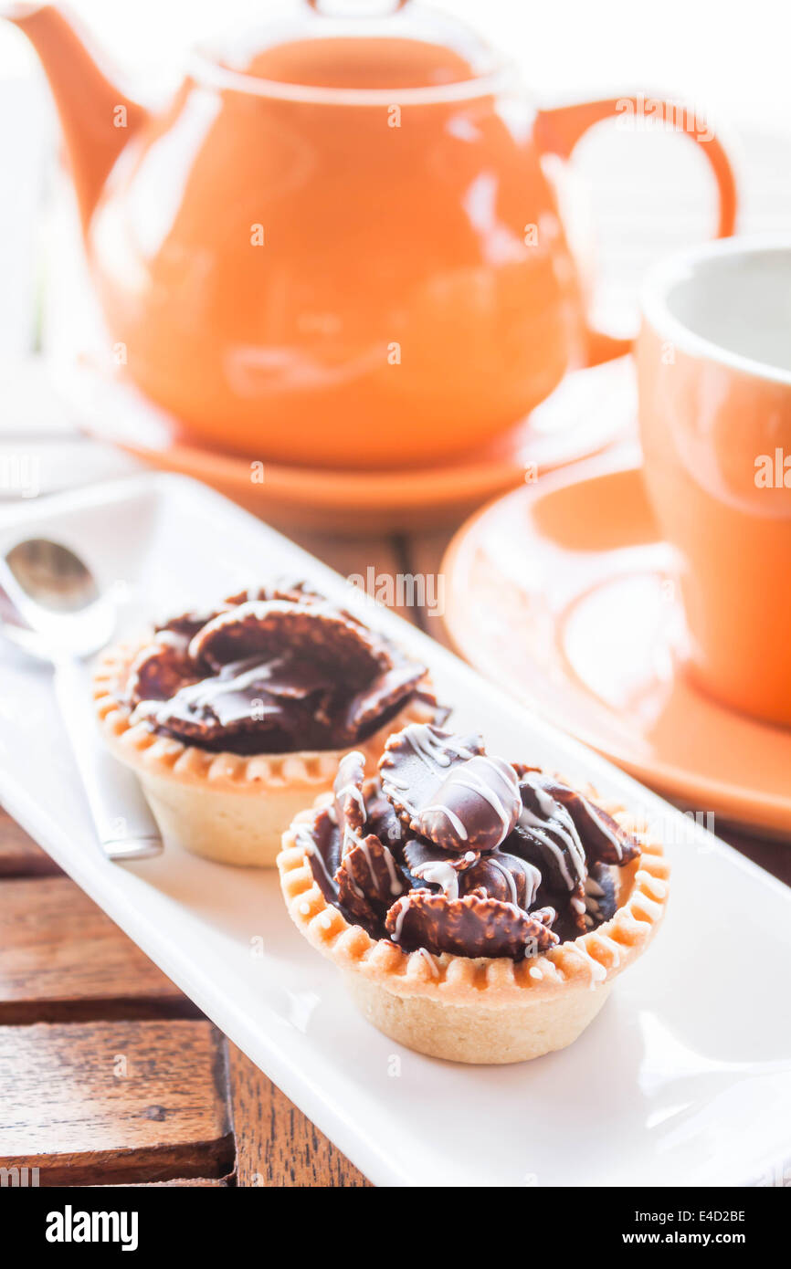 Teatime mit knusprigen Schokolade Törtchen, Fotoarchiv Stockfoto